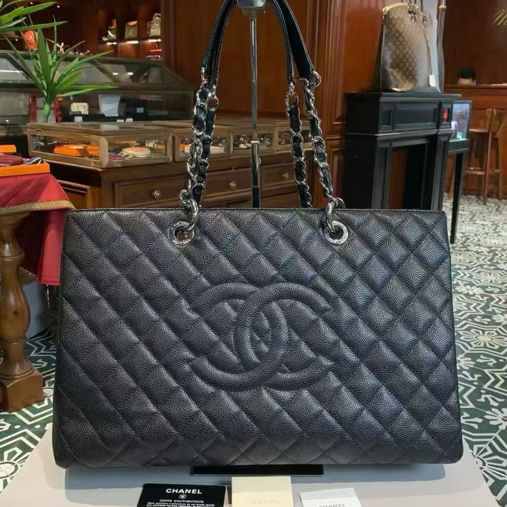 (Sold) N16 Never Used Chanel Black Caviar leather GST Large 40cm Starts with 17